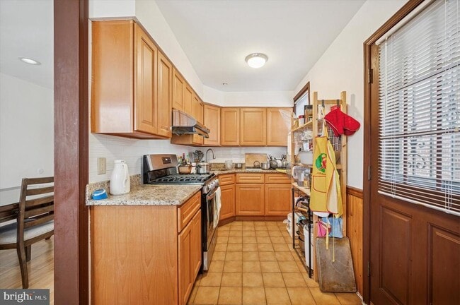 Foto del edificio - 1813 Bergen St