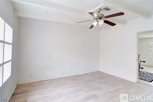 Foto del edificio - 915 E Mesquite Ave