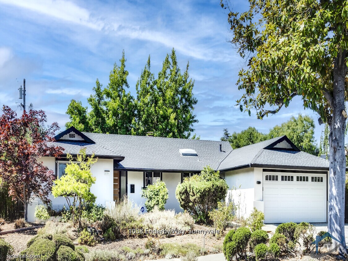 Foto principal - 1038 Enderby Way