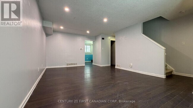 Building Photo - 45 Gatewood Pl