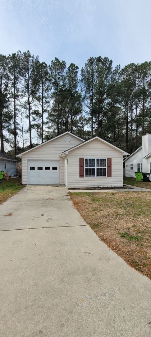 Foto del edificio - Charming 3-Bedroom, 2-Bath Home