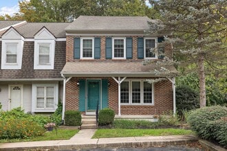 Building Photo - 839 Stockbridge Dr