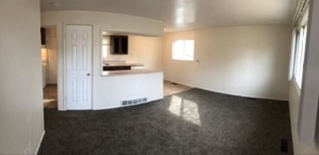Building Photo - 3 bedroom 1 bath house