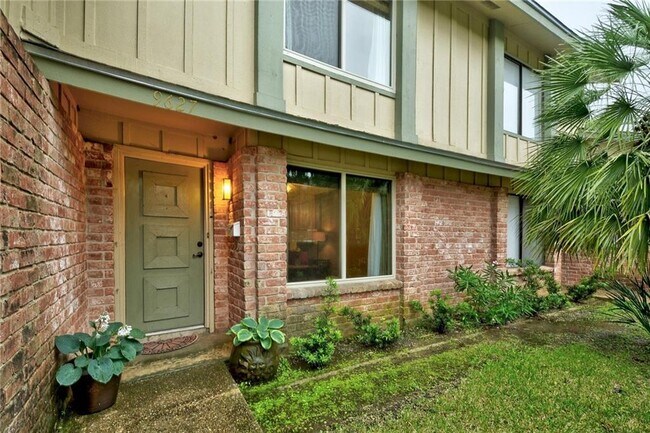 Foto del edificio - 9627 Covey Ridge Ln