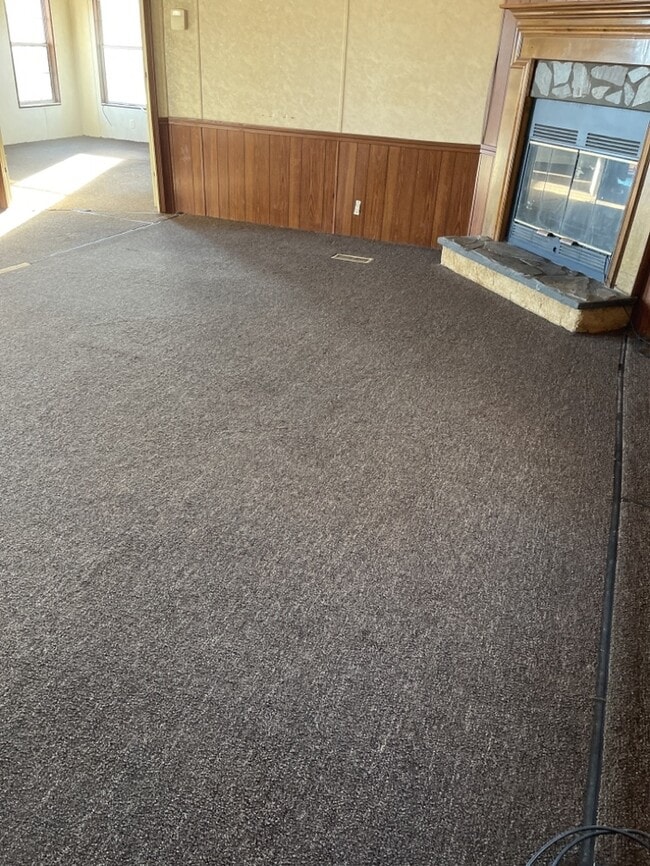Foto del edificio - 3 Bedrooms 2 Bathrooms