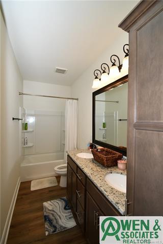 Foto del edificio - 3299 Fairwood Ln