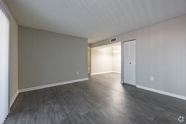 Interior Photo - Ashford Brook