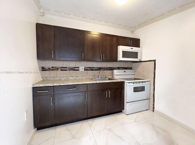 Foto del edificio - 1490 NW 34th Street Unit 2