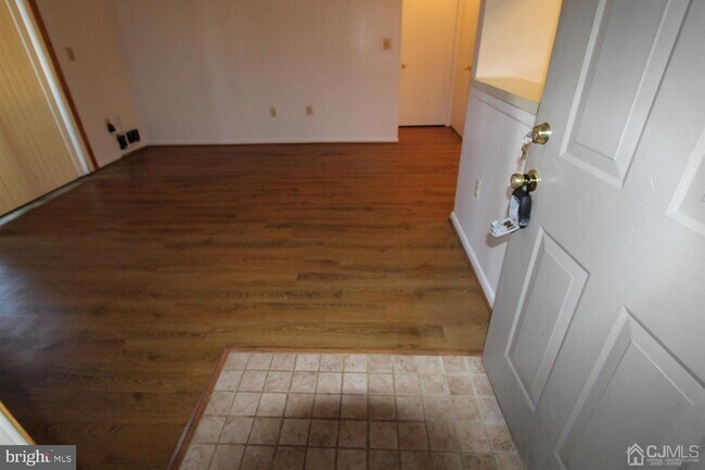 Building Photo - 5310 Ravens Crest Dr