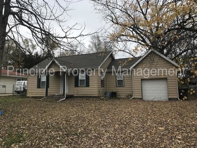 House In Central Peoria With Attached Garage For Rent Primary Photo House In Central Peoria With Attached Garage