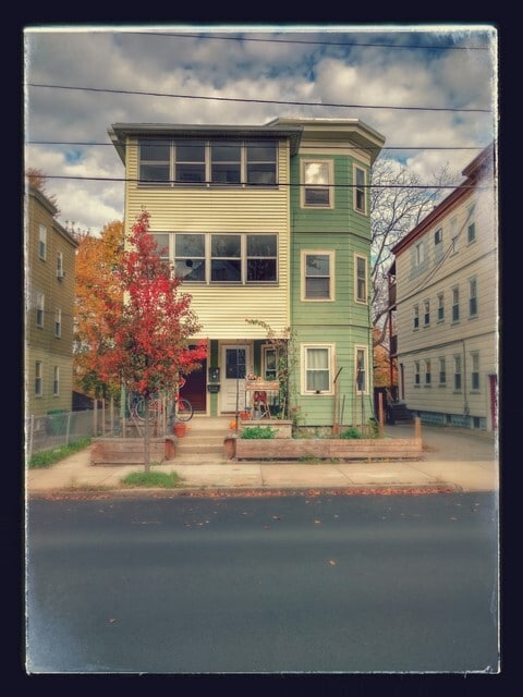 Primary Photo - 294A Boston Ave