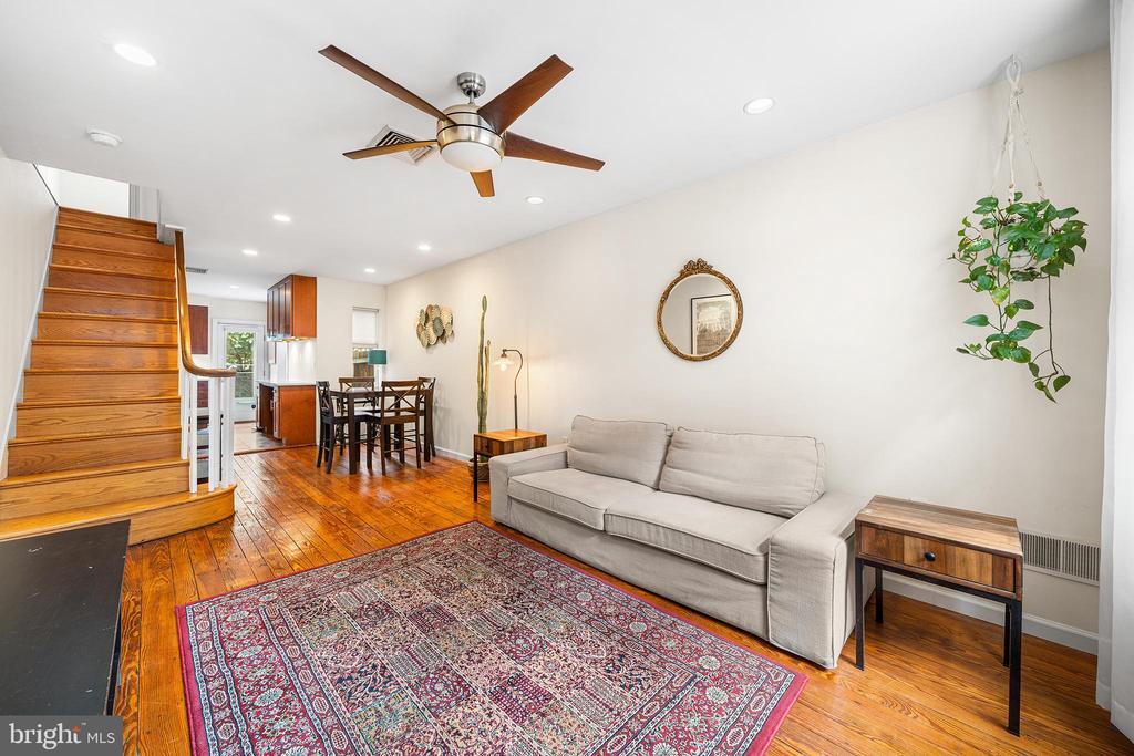 Primary Photo - 1511 Earl St