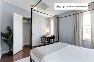 Building Photo - Room in Shared 5 bed/3.5 bath home