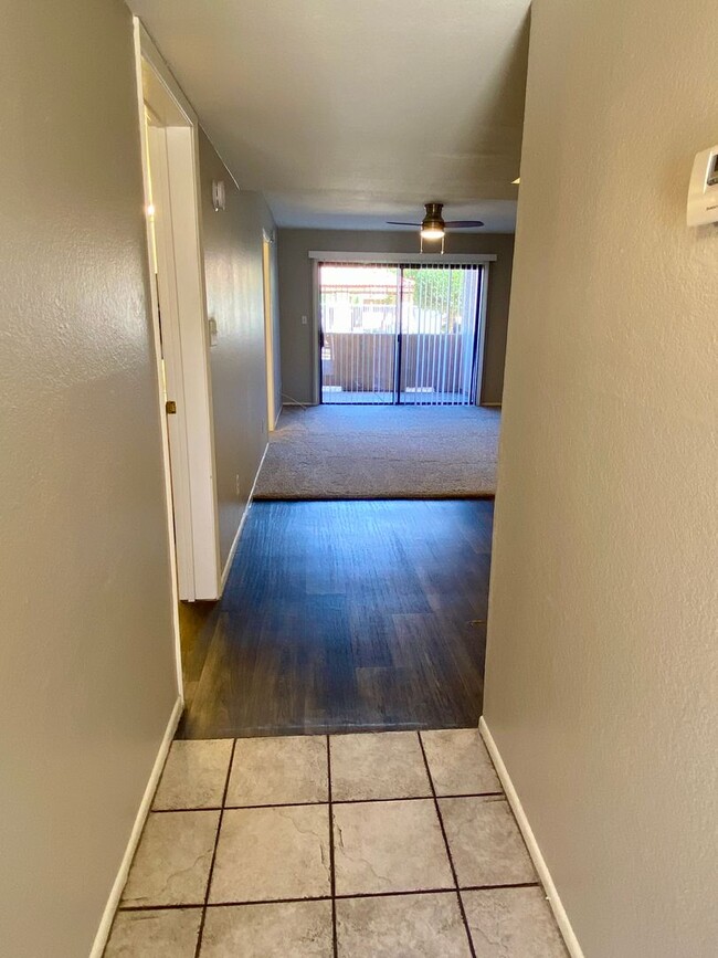 Building Photo - 2 bedroom 2 bath Condo near ASU