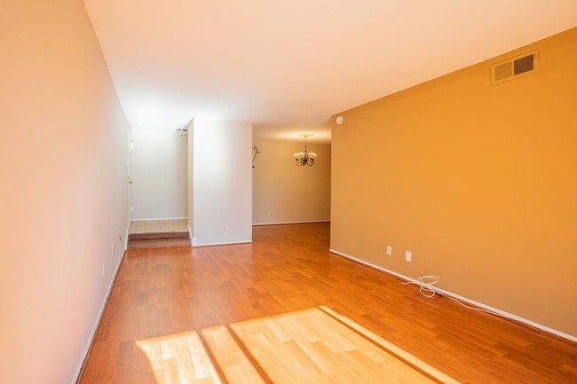 Foto del edificio - Lovely 2 BR/2 BA Condo in Beltsville!