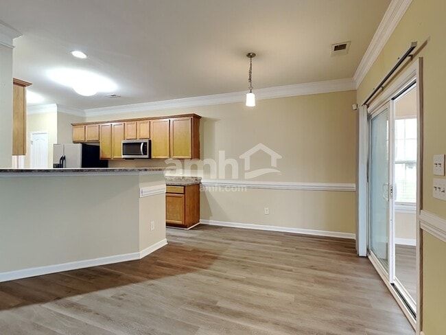 Building Photo - 5279 Crosswinds Rd