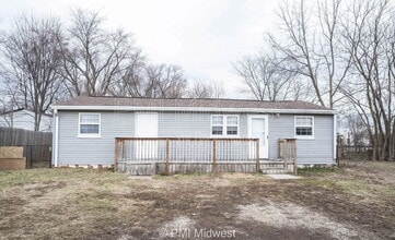 Building Photo - 3125 Clover Dr
