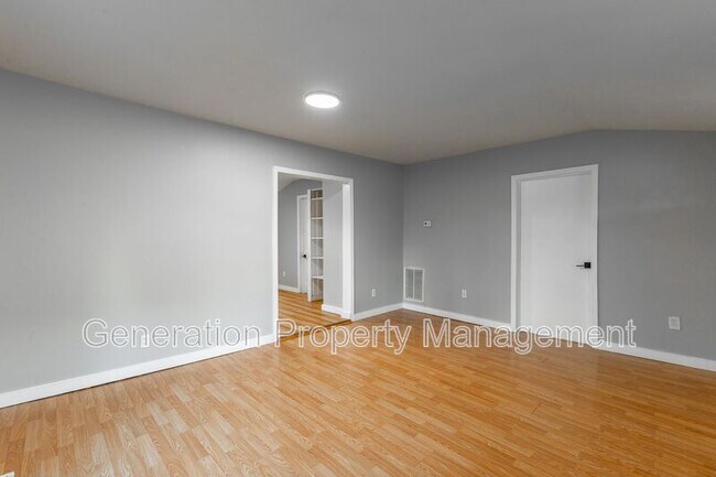 Foto del edificio - 804 Mcgowan Rd