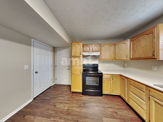 Building Photo - 918 Kreider Ct