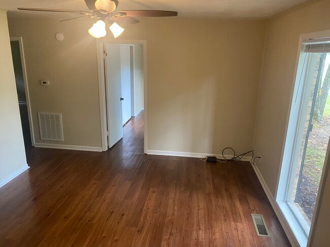 Building Photo - 1316 Diuguid Dr