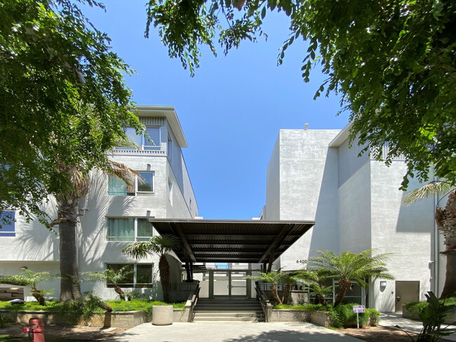 Foto del edificio - 6400 Crescent Park E