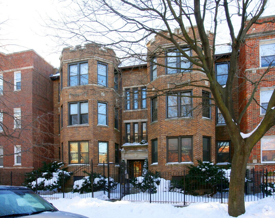 Foto del edificio - 907-909 W Sunnyside Ave