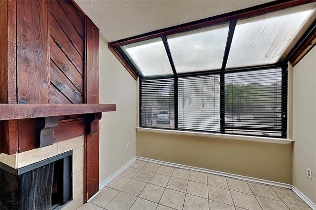 Foto del edificio - 9600 Royal Ln