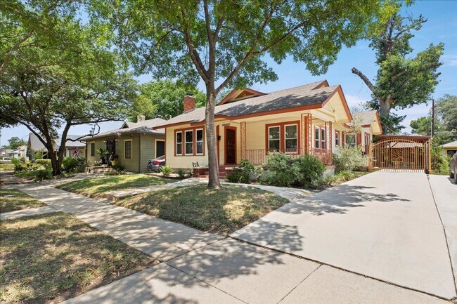 Building Photo - WOODLAWN TERRACE