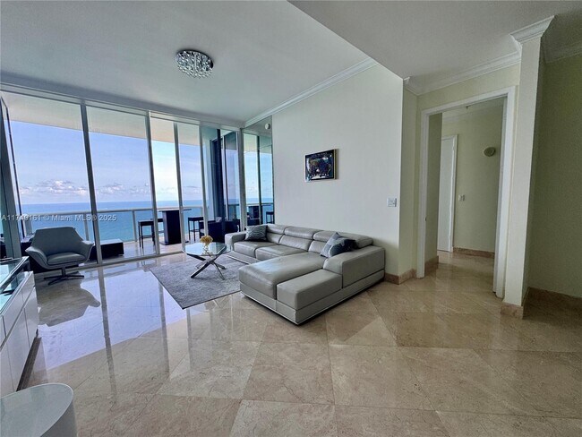 Building Photo - 18101 Collins Ave