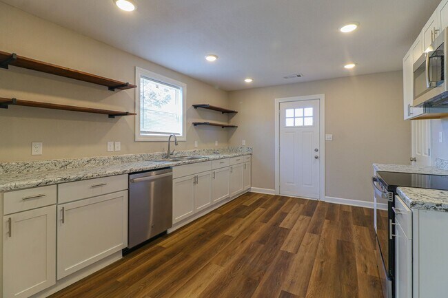Foto del edificio - 4 Bedroom 2 Bathroom House in Brookland
