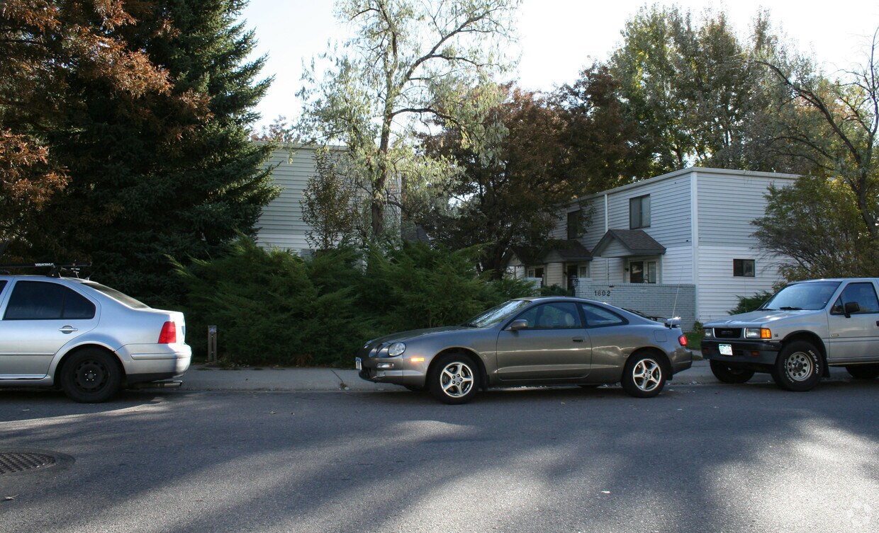 Primary Photo - 1602 Garfield Ave