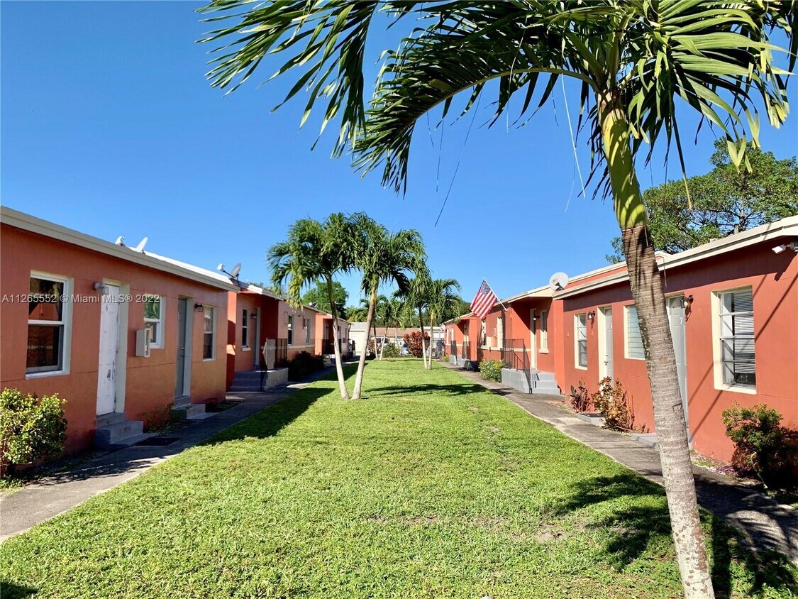 2311 Adams St Unit 34, Hollywood, FL 33020 Apartment for Rent in