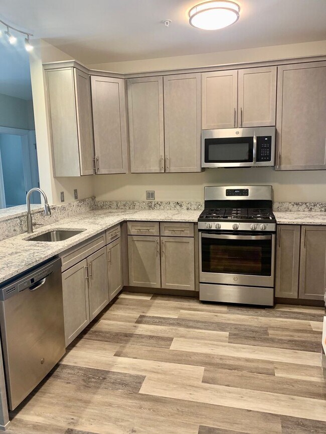 Oak Street Park Apartments in Rochelle Park, NJ