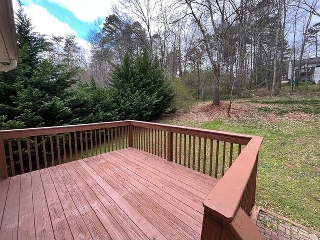 Foto del edificio - 6950 Sawnee Terrace