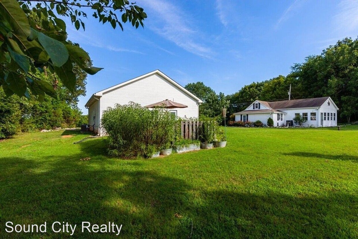 Primary Photo - 1 br, 1 bath House - 450 Quarry Rd