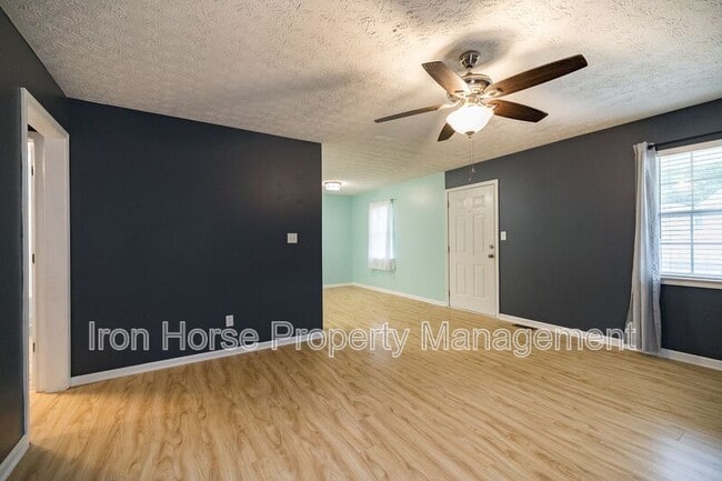 Photo - 357 Mary Alice Dr House