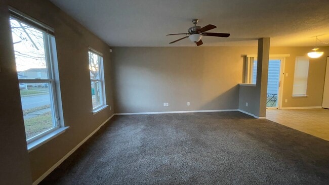Building Photo - 3 Bedroom 2.5 Bath House