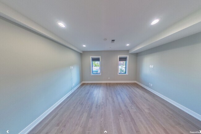 Foto del edificio - 3834 Baring St