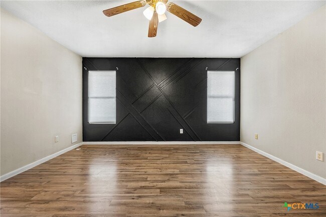 Building Photo - 4307 Stallion Dr
