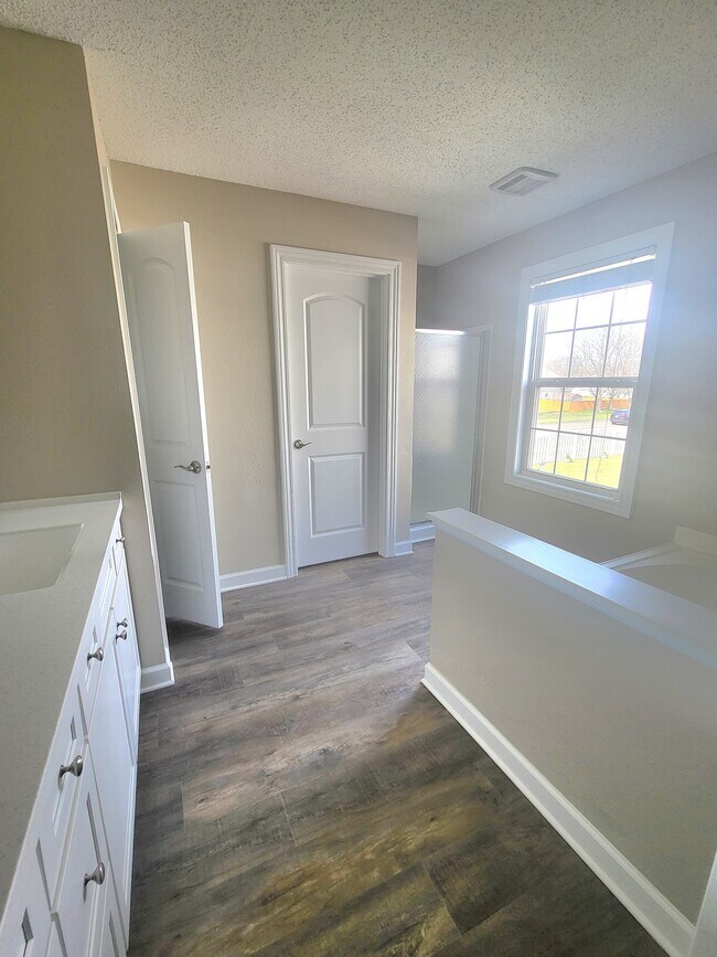 Building Photo - 8116 Sand Ridge Cir