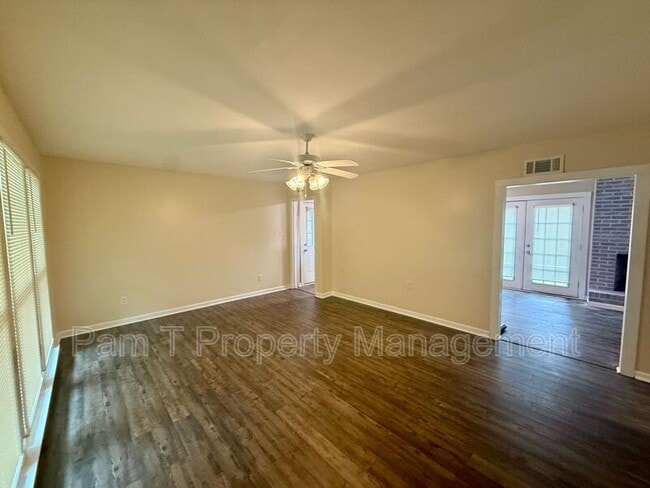 Building Photo - 17 Vineyard Dr
