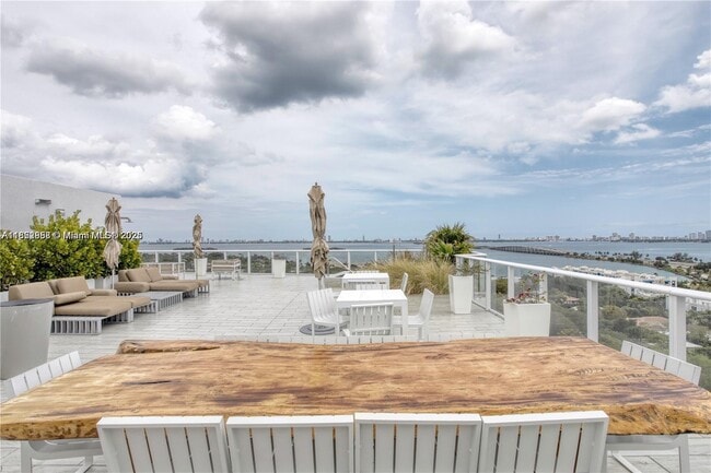 Building Photo - 4250 Biscayne Blvd