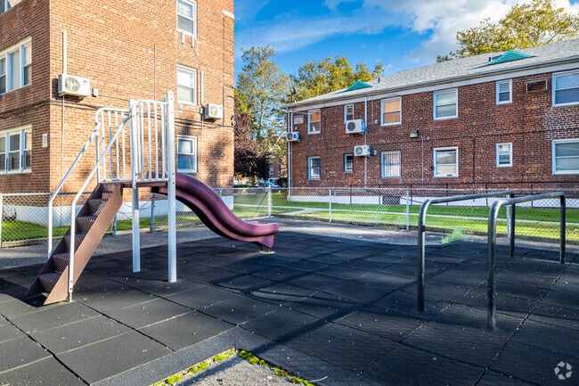 Building Photo - Joyce Gardens Cooperative