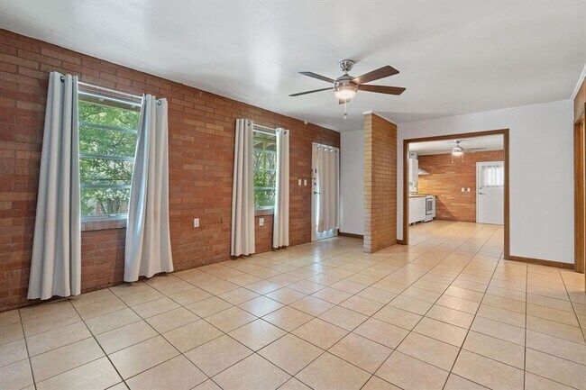 Foto del edificio - 2205-2205 Alta Vista Ave