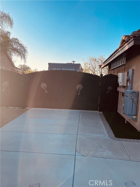 Foto del edificio - 3669 N Orangewood Ave