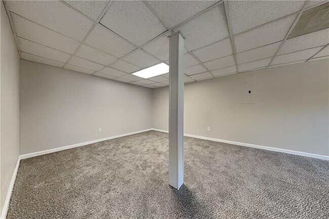 Building Photo - 3500 Quail Hollow Trail