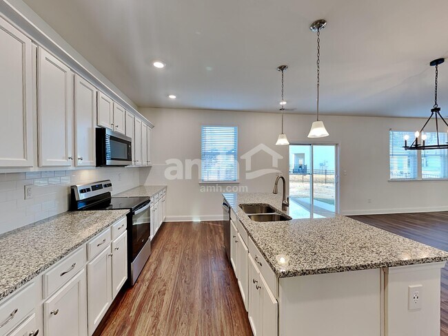 Foto del edificio - 300 Bourne St