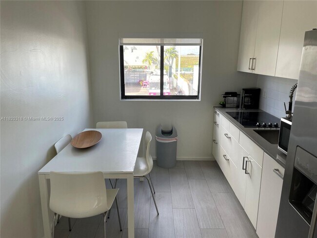 Foto del edificio - 254 NW 36th St