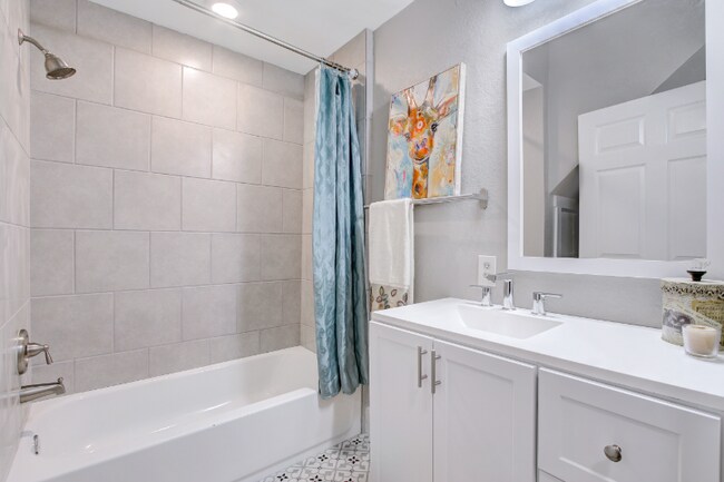 Foto del edificio - 438 Pruitt Ave
