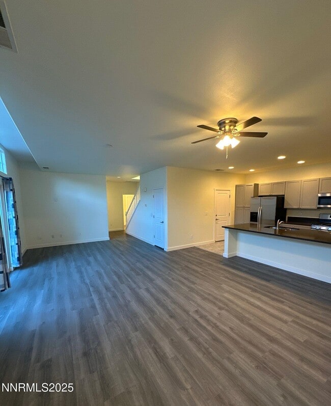 Building Photo - 1279 Par Three Dr